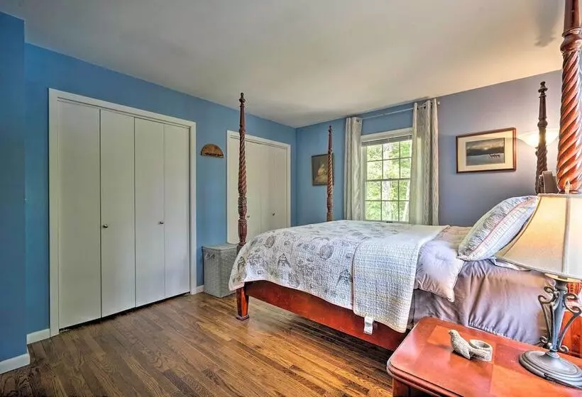 Rustic Adirondacks Home W/ Hot Tub & Lake Access!