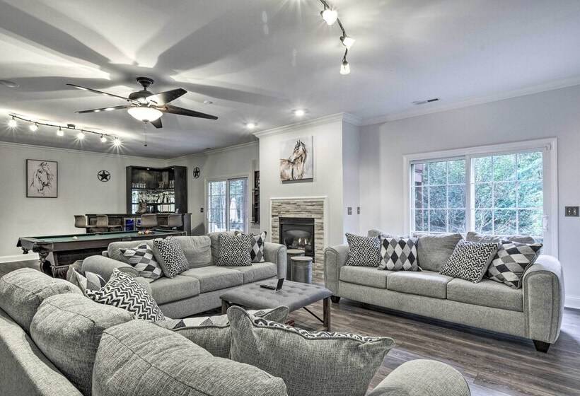 Rustic Pinehurst House W/ Fire Pit & Game Room