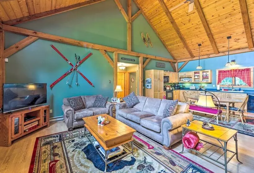 Slaty Fork Escape W/ Mountain View + Hot Tub!