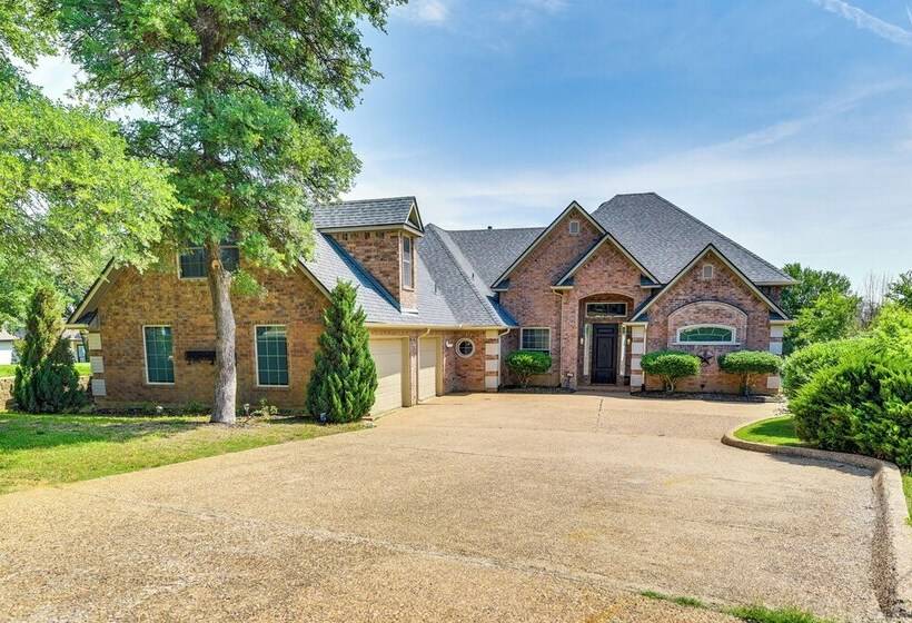 Lakefront Little Elm Home W/ Private Pool!