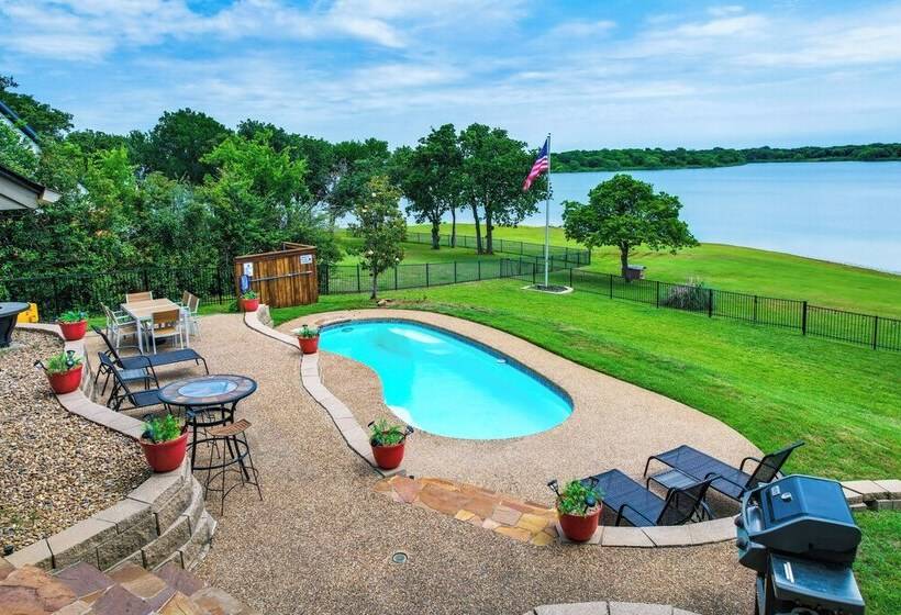 Lakefront Little Elm Home W/ Private Pool!