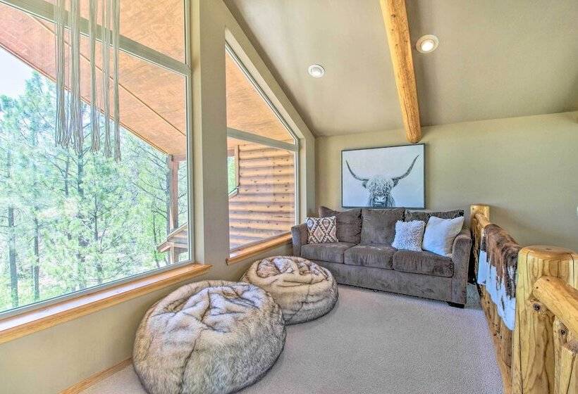 Deck, Grill & Fire Pit: Spacious Show Low Hideaway