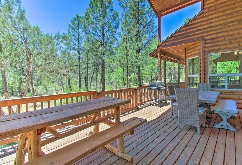 Deck, Grill & Fire Pit: Spacious Show Low Hideaway