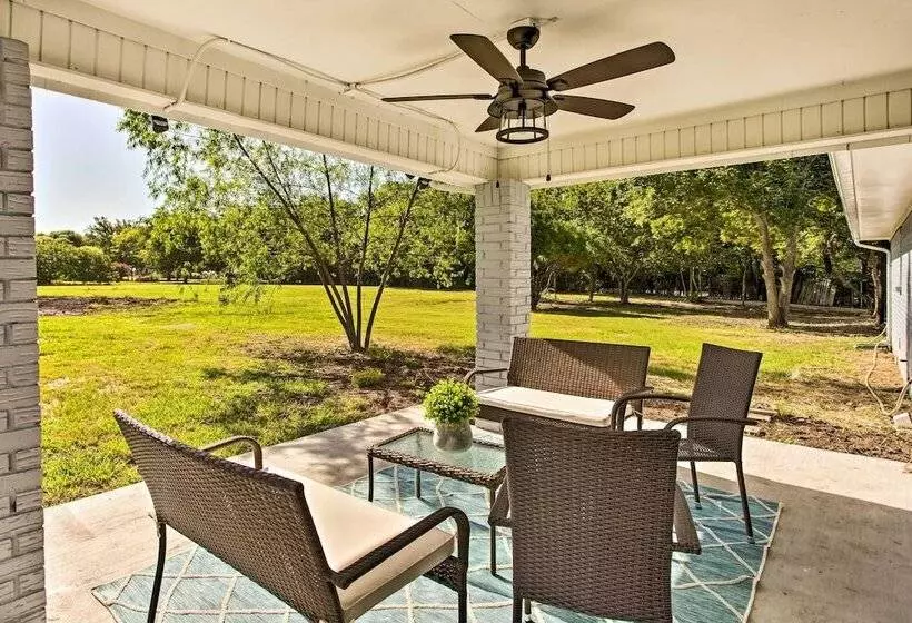 ~ 3 Mi To Dtwn Mckinney: Suburban Texas Retreat