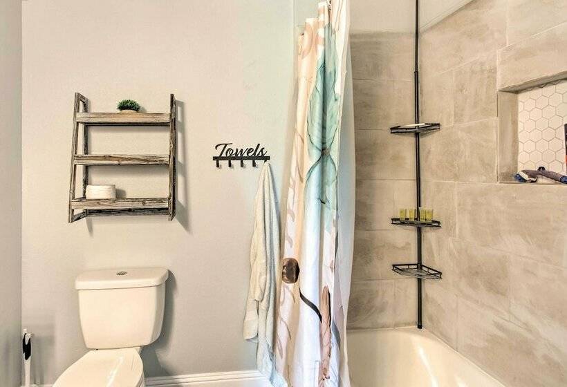 ~ 3 Mi To Dtwn Mckinney: Suburban Texas Retreat