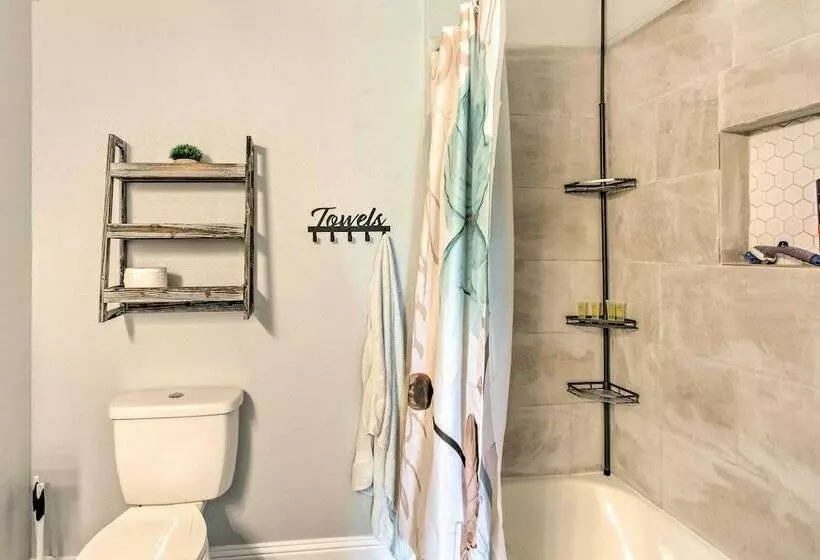 ~ 3 Mi To Dtwn Mckinney: Suburban Texas Retreat