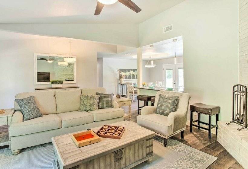 ~ 3 Mi To Dtwn Mckinney: Suburban Texas Retreat