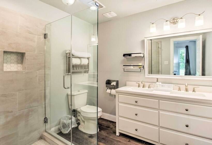 ~ 3 Mi To Dtwn Mckinney: Suburban Texas Retreat