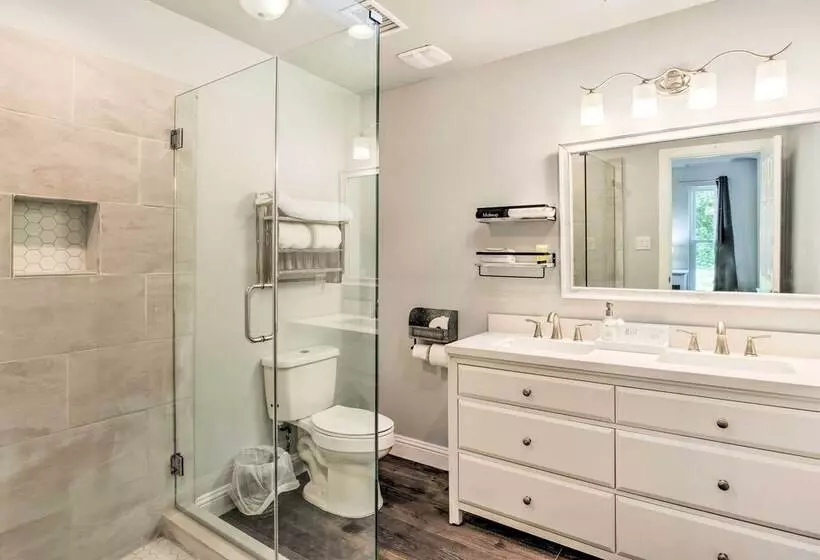 ~ 3 Mi To Dtwn Mckinney: Suburban Texas Retreat