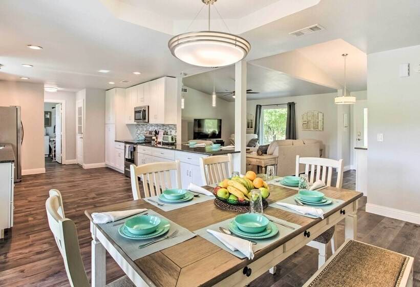 ~ 3 Mi To Dtwn Mckinney: Suburban Texas Retreat