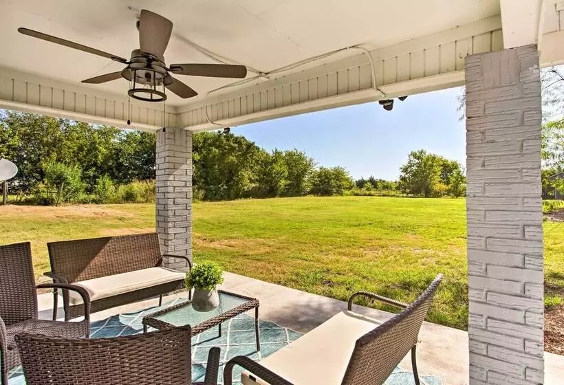 ~ 3 Mi To Dtwn Mckinney: Suburban Texas Retreat