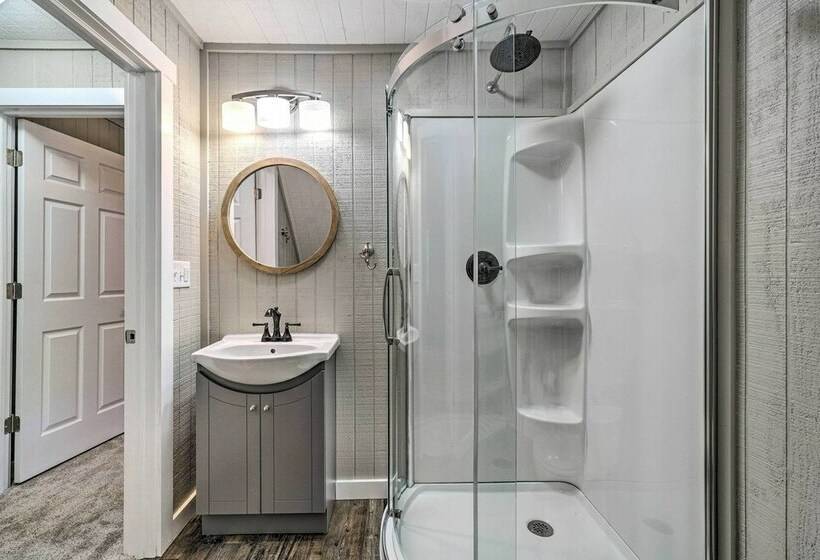 Waterfront Lake Cottage W/ Dock, Gentle Slope