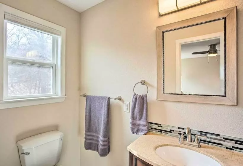 Wooded Pottsboro Escape ~ 1 Mi To Lake Texoma