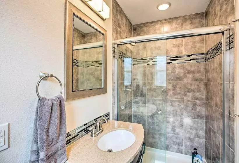 Wooded Pottsboro Escape ~ 1 Mi To Lake Texoma