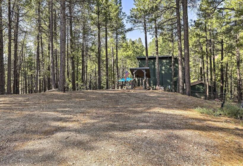 Woodsy Flagstaff Hideaway W/ Deck + Sunroom!