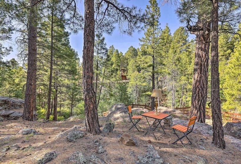 Woodsy Flagstaff Hideaway W/ Deck + Sunroom!
