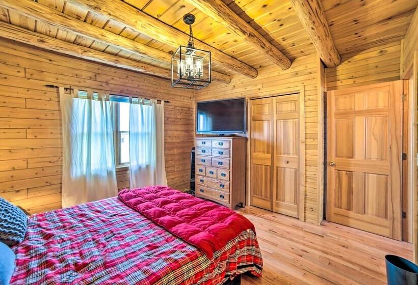 Beachfront Lake Michigan Log Cabin With Sauna!