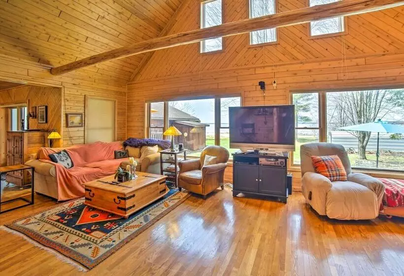 Beachfront Lake Michigan Log Cabin With Sauna!