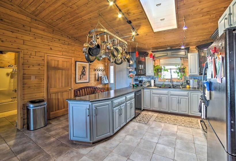 Beachfront Lake Michigan Log Cabin With Sauna!