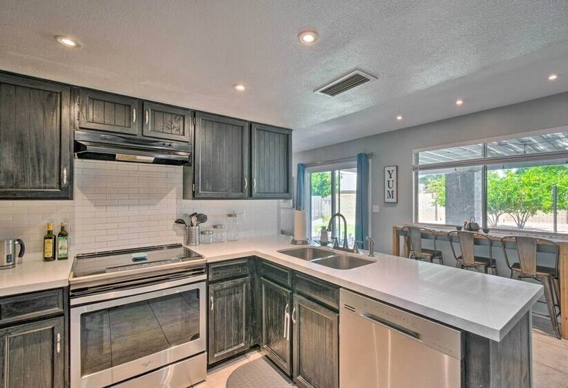 Beautiful Mesa Escape W/ Yard + Private Pool!