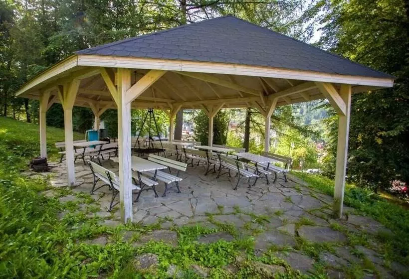 Aamiaismajoitus (B&B) Farys   świetna Lokalizacja, Sauna, Jacuzzi, Piękne Widoki Z Okien