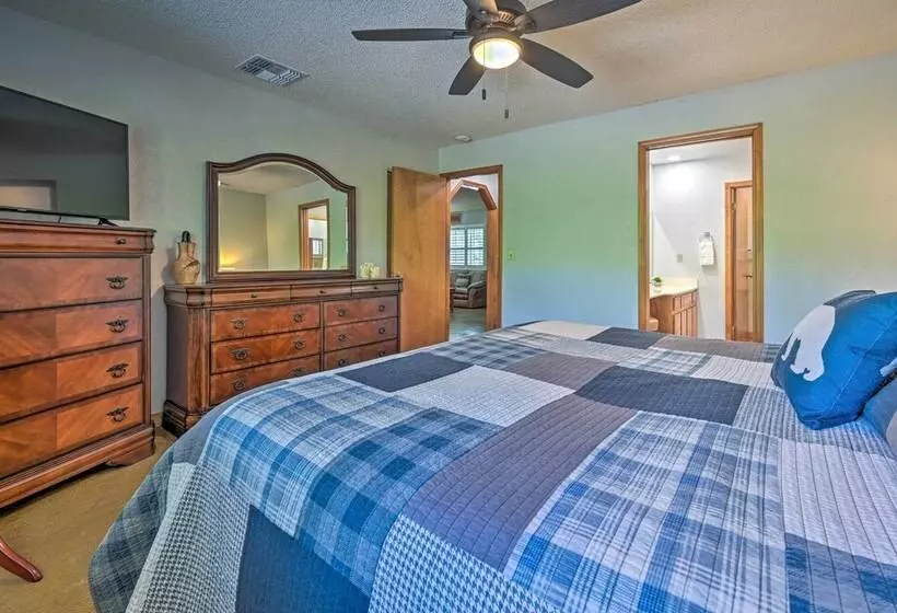 Riverfront Camp Verde Retreat W/ Game Room