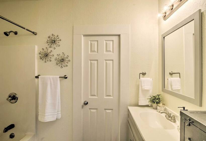 Centrally Located House In Chico W/ Gas Grill