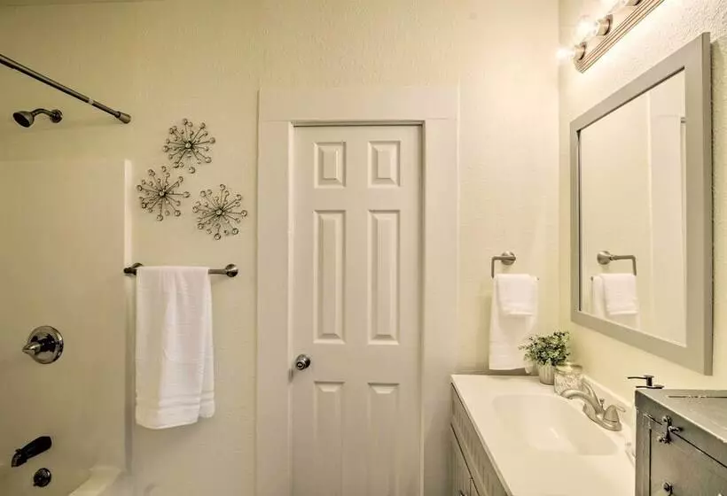 Centrally Located House In Chico W/ Gas Grill