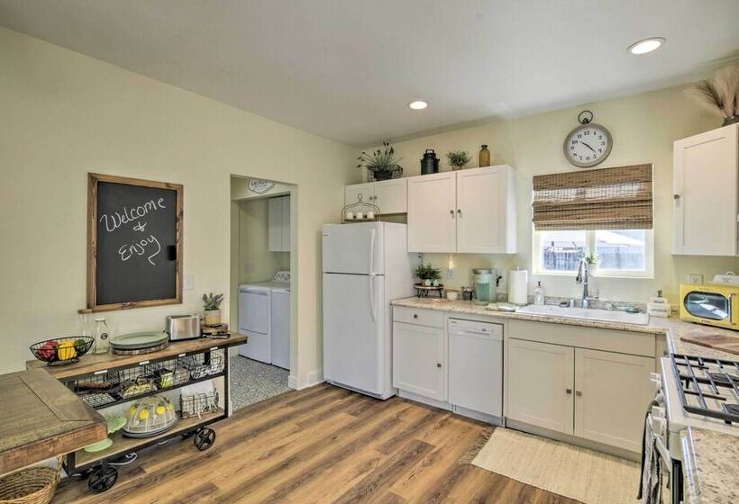 Centrally Located House In Chico W/ Gas Grill