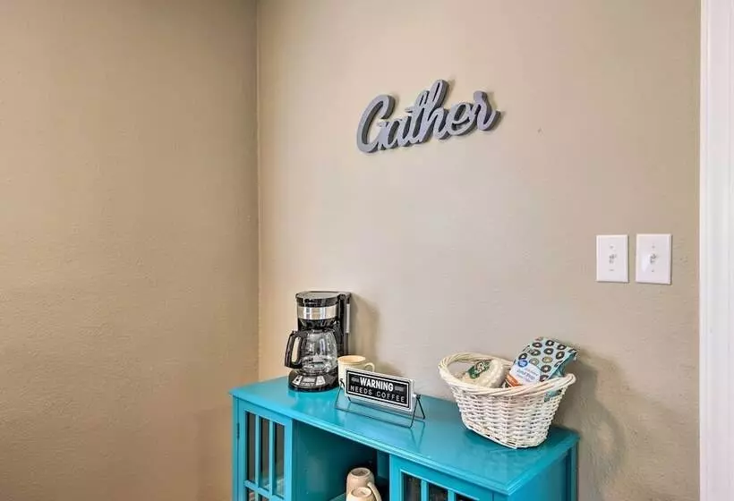 Charming Charleston Home W/ Yard & Fire Pit!