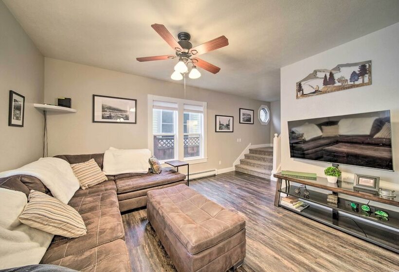 Charming Kellogg Home Near Outdoor Activities