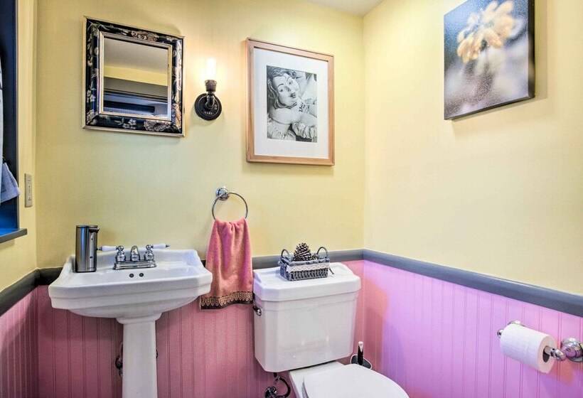 Colorful Bisbee Home W/ Patio ~ 1 Mi To Dtwn!