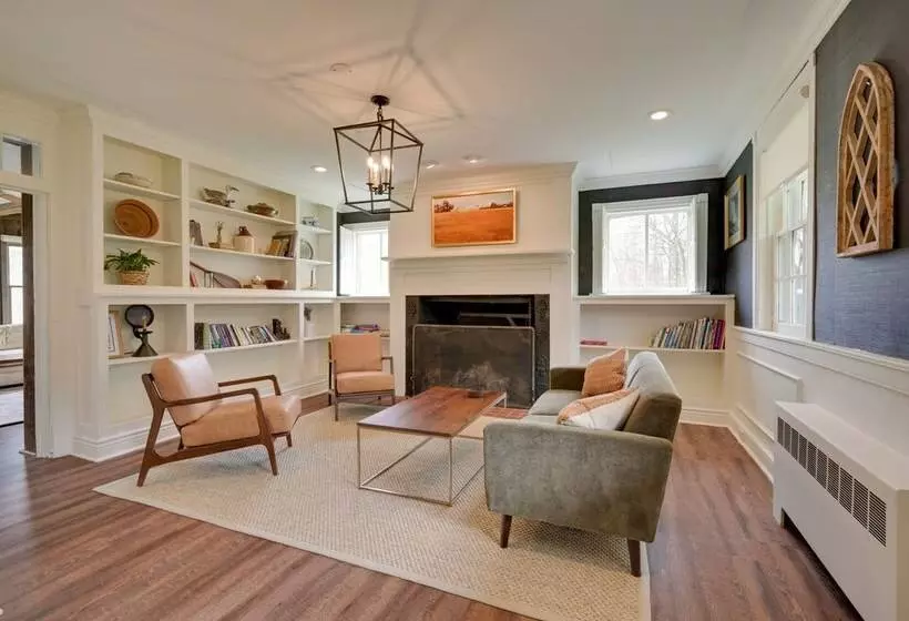 Cool Hollow House Historic Waterfront Retreat!