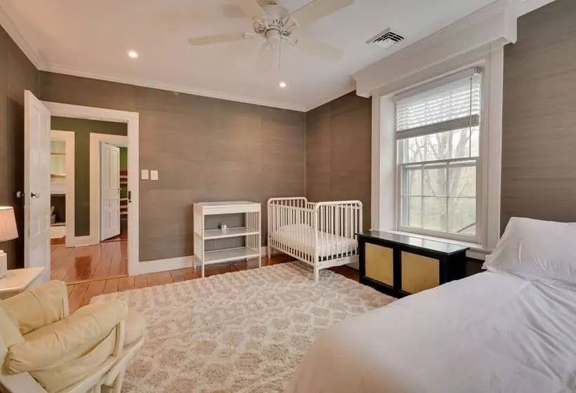 Cool Hollow House Historic Waterfront Retreat!