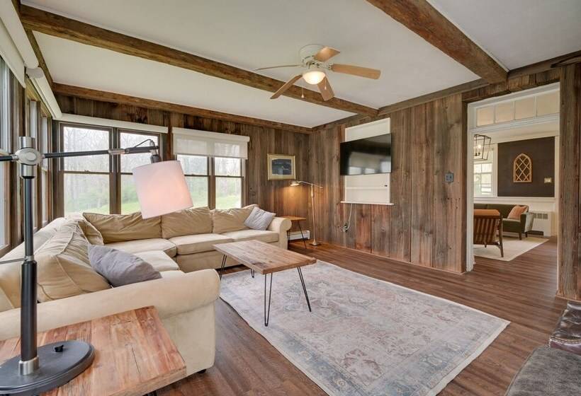 Cool Hollow House Historic Waterfront Retreat!