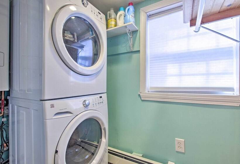 Cozy Lakefront Cottage W/ Fire Pit, Grill & Views!