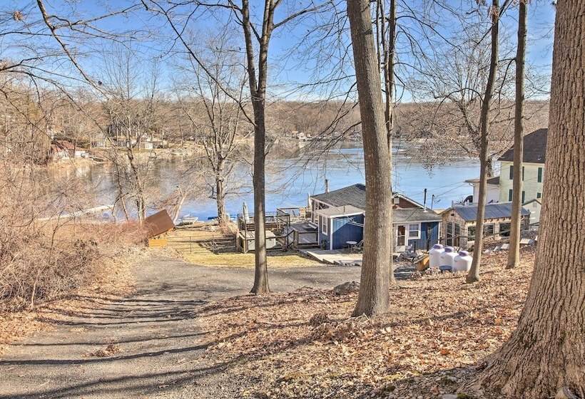 Cozy Lakefront Cottage W/ Fire Pit, Grill & Views!