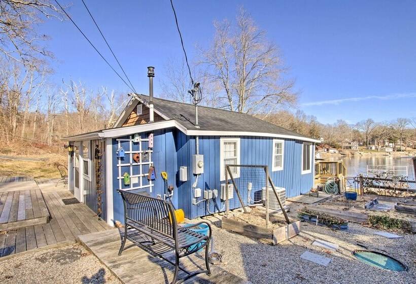 Cozy Lakefront Cottage W/ Fire Pit, Grill & Views!