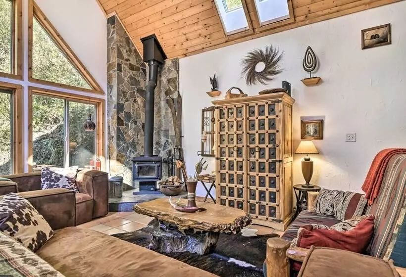 Cozy Rhododendron Cabin: Hike & Ski Nearby!