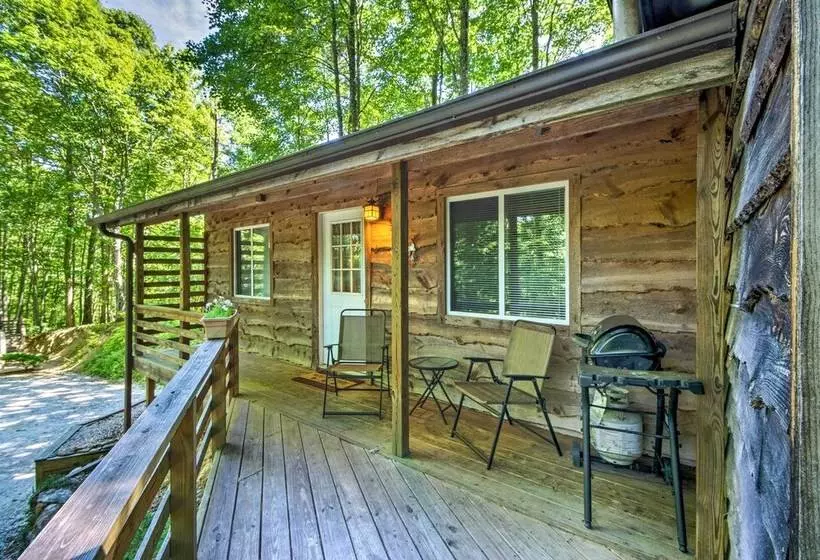 Cozy The Woodshop Cabin W/ Deck & Forest Views!
