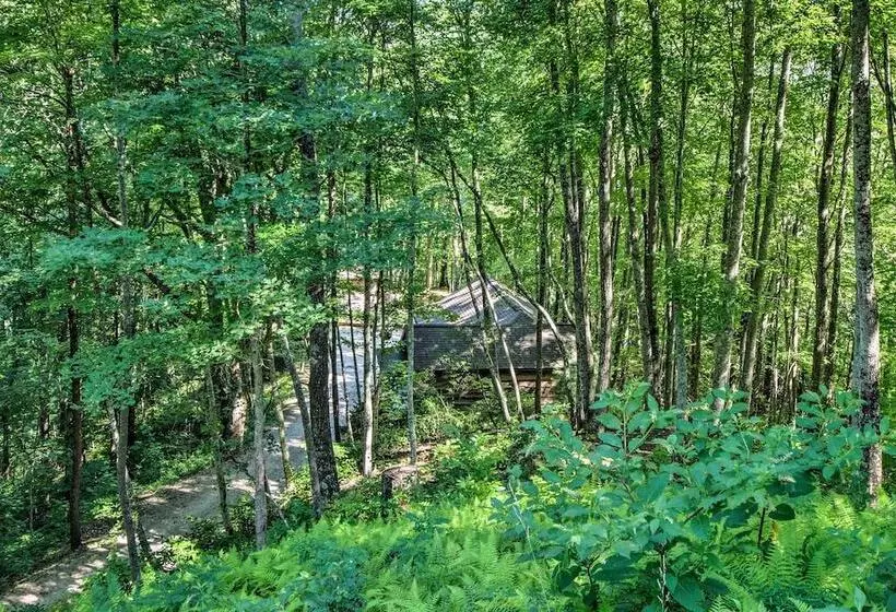 Cozy The Woodshop Cabin W/ Deck & Forest Views!