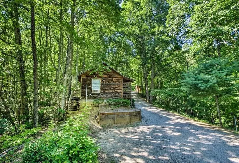 Cozy The Woodshop Cabin W/ Deck & Forest Views!
