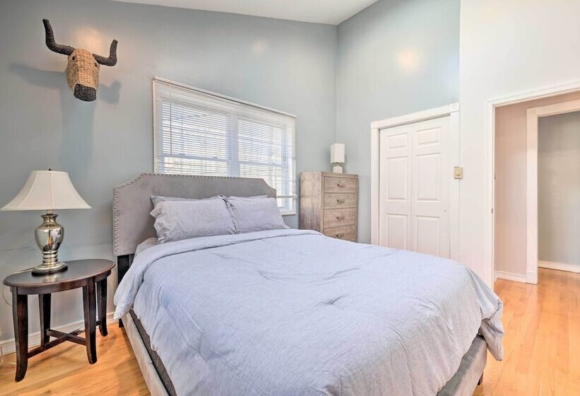 Cozy Tobyhanna Retreat W/ Hot Tub & Game Room!