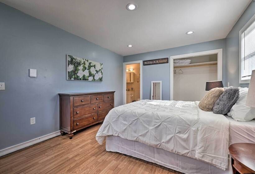 Cozy Tobyhanna Retreat W/ Hot Tub & Game Room!