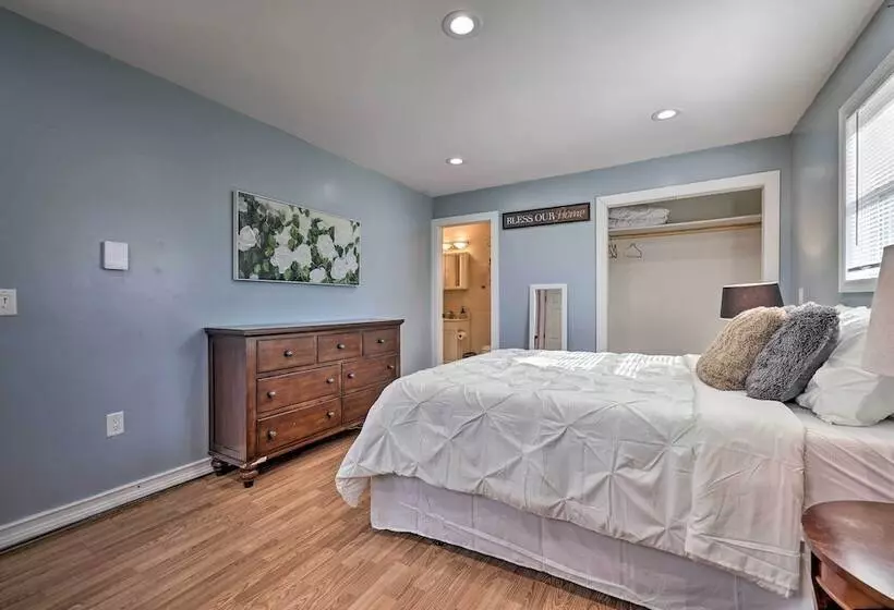 Cozy Tobyhanna Retreat W/ Hot Tub & Game Room!