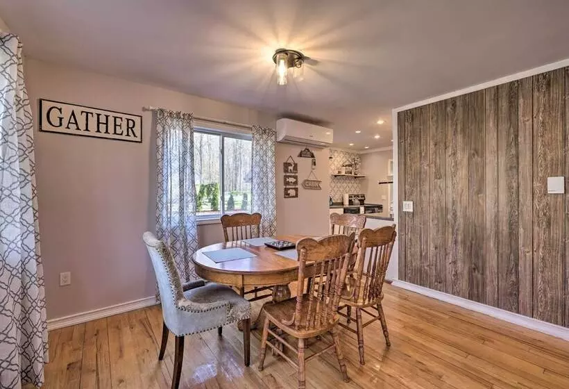 Cozy Tobyhanna Retreat W/ Hot Tub & Game Room!