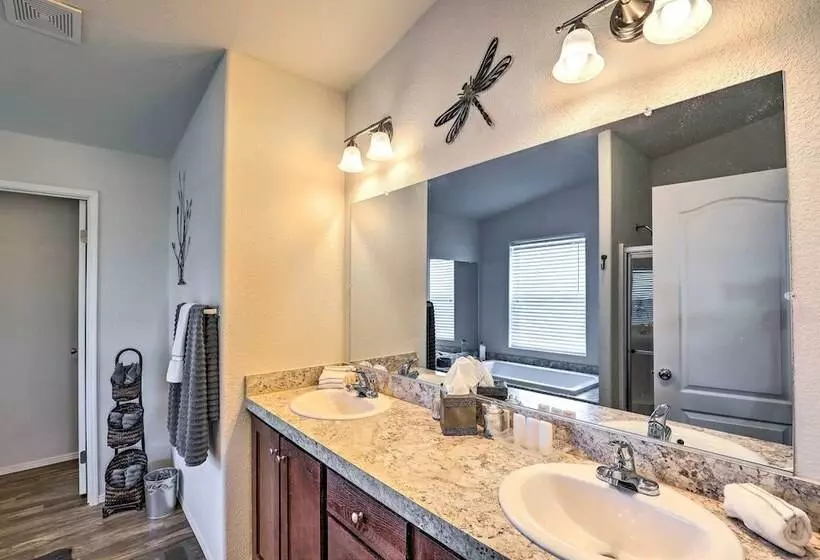 Desert Escape Off I 10 W/ Over 1 Enclosed Acre!