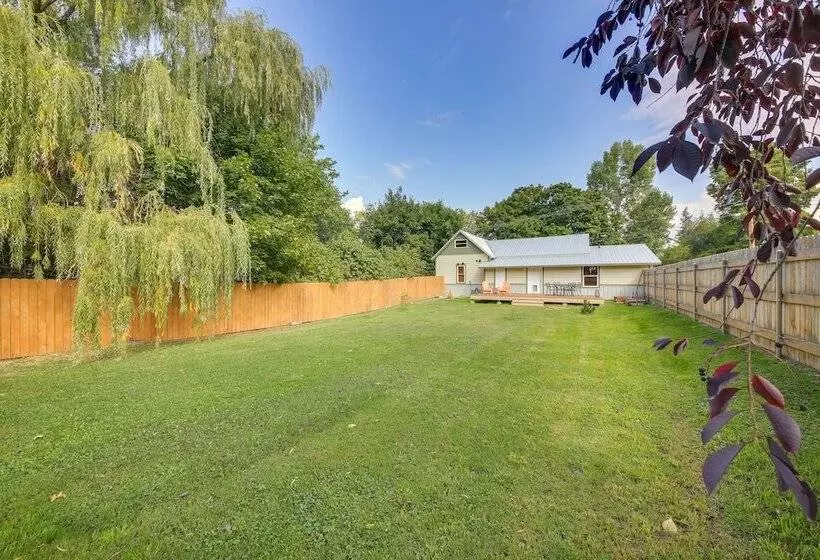 Downtown Bonners Ferry Home W/ Covered Porch!