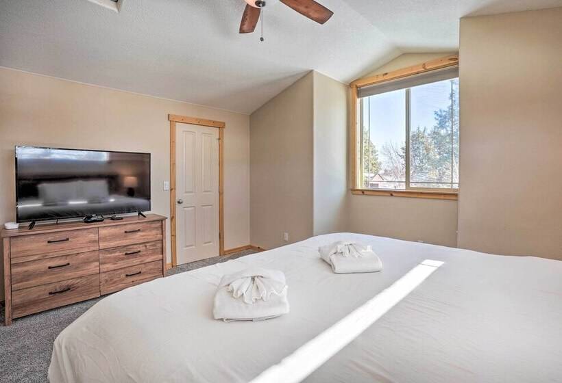 Family Friendly Oregon Vacation Home W/ Yard