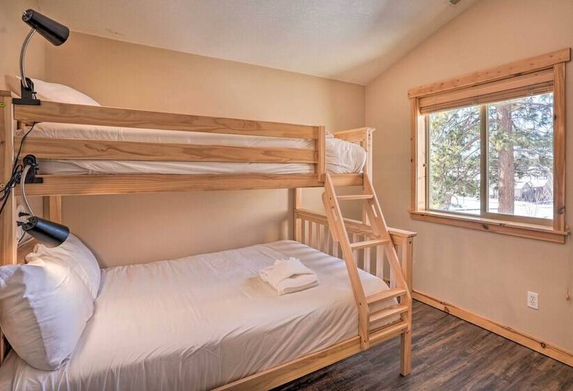 Family Friendly Oregon Vacation Home W/ Yard